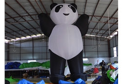 充气大熊猫
